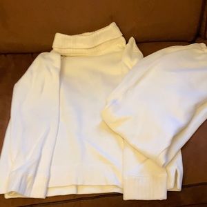 Jones PM cotton jogger outfit.